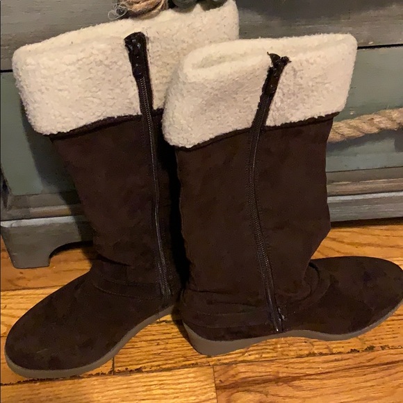 Michael Kors winter Suede boots - Picture 2 of 8